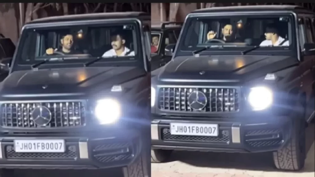 Dhoni Spotted Driving 007 G Wagen