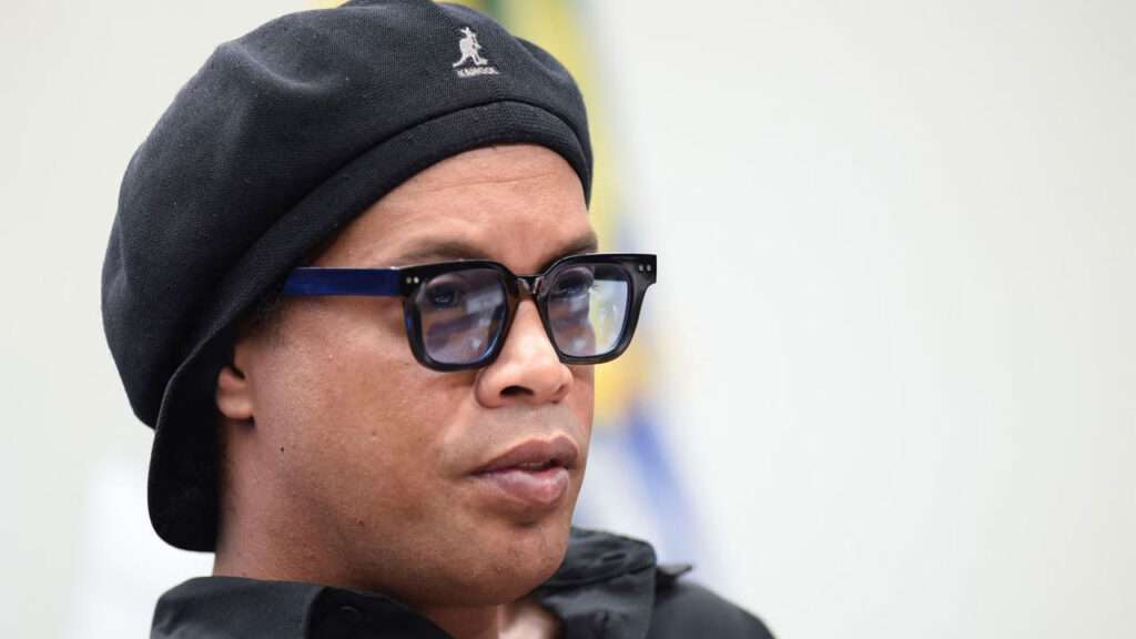 Ronaldinho faces huge financial trouble